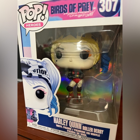 Funko POP! Heroes: Birds of Prey- Harley Quinn (Roller Derby) #307 - Picture 2 of 6